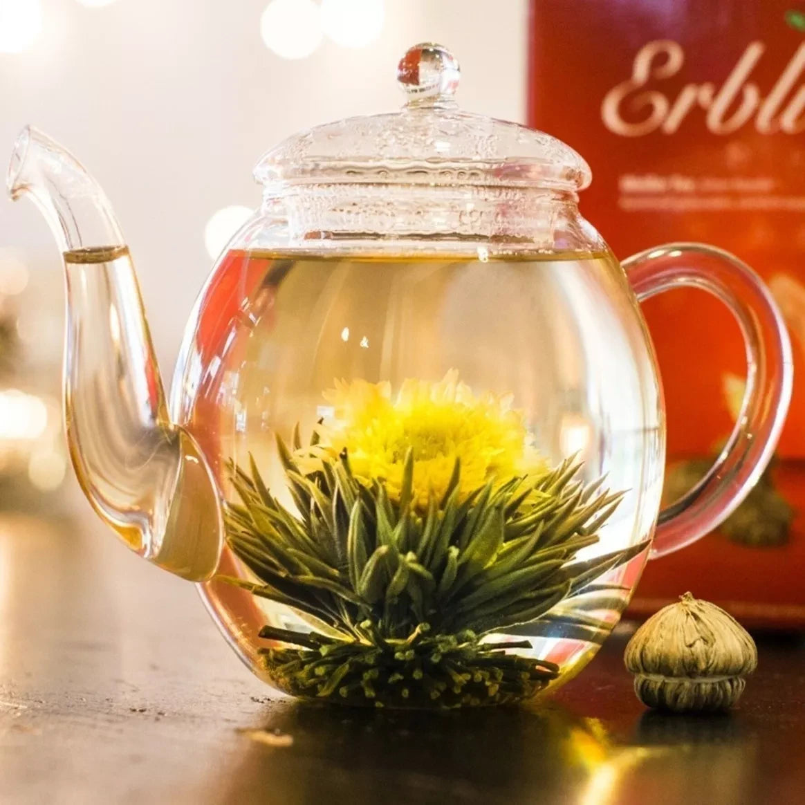 Tea Beauties blommande te i hjärtformad presentask